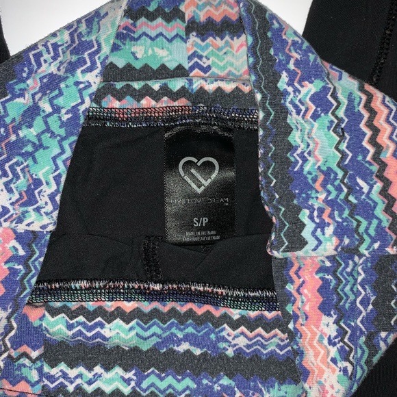 Black Cotton Leggings w/ Pattern - Picture 4 of 4